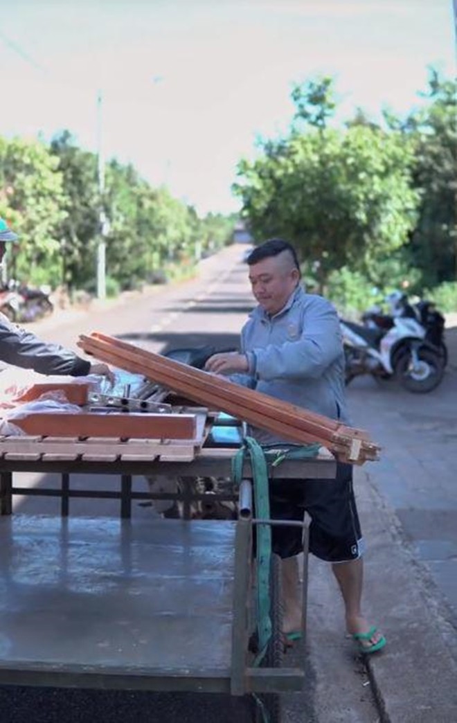 Không bán hàng cùng Hùng Thuận, 'Thằng Cò' Phùng Ngọc có công việc mới ở Gia Lai, thu nhập gấp 3 lần lương cũ - Ảnh 5